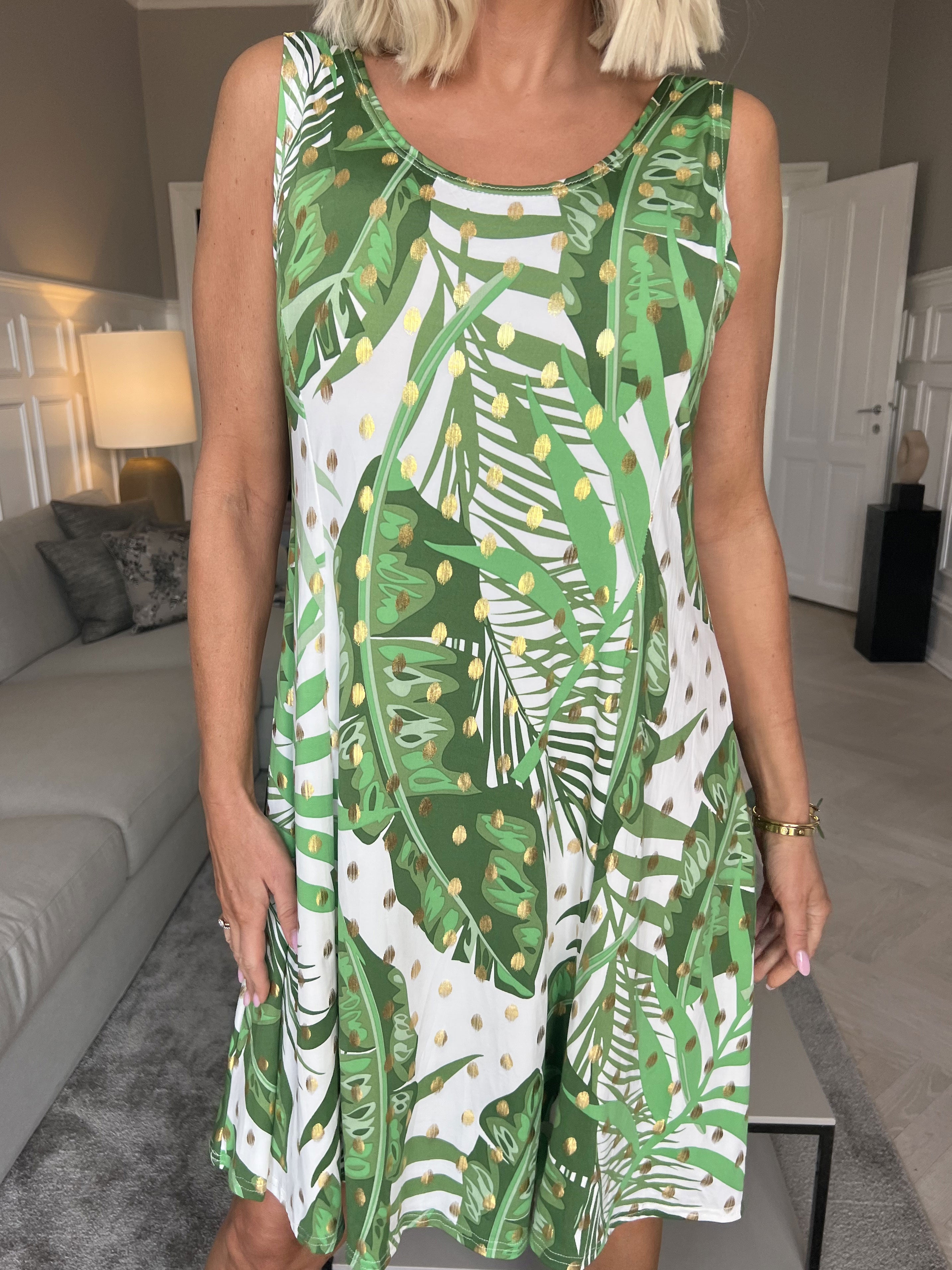 Maj - Sød elastisk sommerkjole med guld pletter